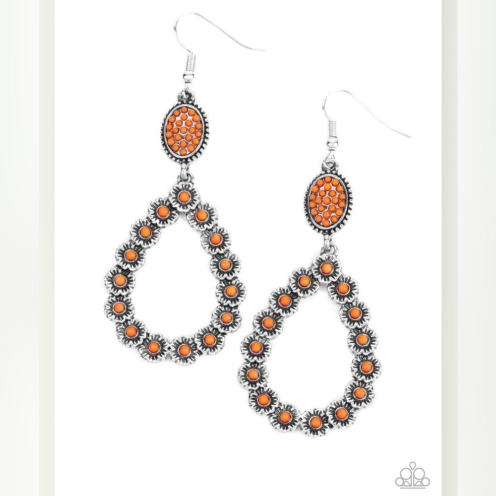 New Paparazzi Earring ~ Farmhouse Fashion Show - Orange Silver Flower dainty NWT
